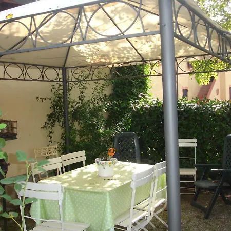 Villino Single House Garden Shared Pool Wi-fi * 피이브스퀄라